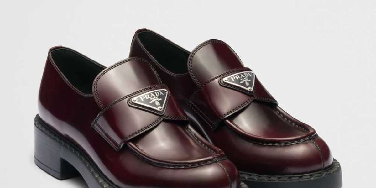 wear a new look Prada Shoes during every appearance